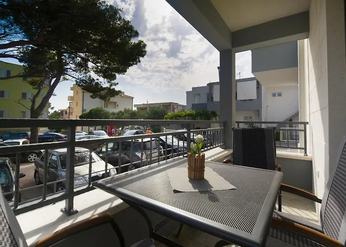 Felix Apartman Promajna